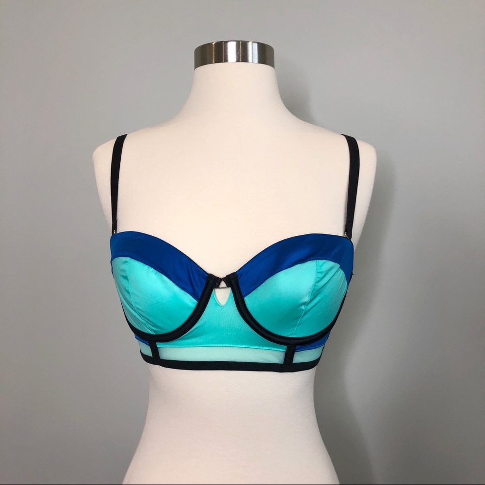 Victoria’s Secret Very Sexy Strapless Bra